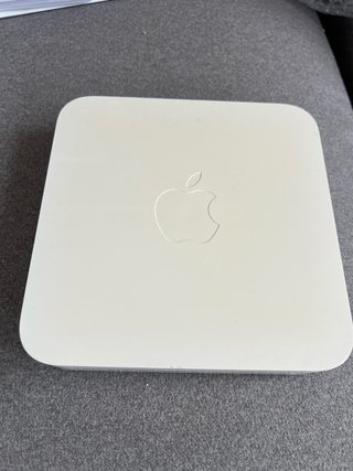 Apple AirPort Extreme Router