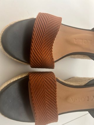 Sandalias Bimba y Lola Cuña Marrón y Negro Talla 3