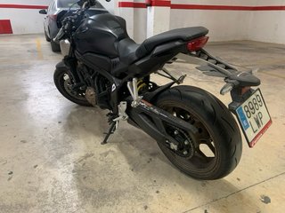 Moto Honda CB650R Negra mate (limitada para A2)
