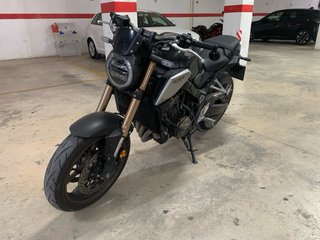 Moto Honda CB650R Negra mate (limitada para A2)