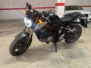 Moto Honda CB650R Negra mate (limitada para A2)