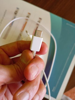 Cargador USB APOKIN Blanco