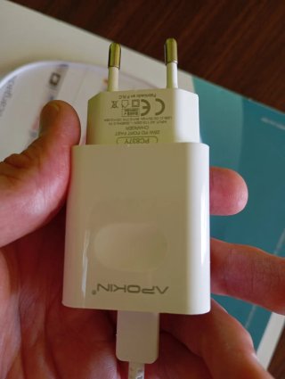 Cargador USB APOKIN Blanco