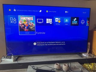 Consola PS4 (PlayStation 4) Negra con sus cables