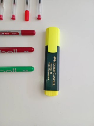 Bolígrafos Bic y Rotuladores Varios
