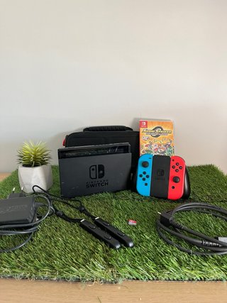 COMO NUEVA | Nintendo Switch V2 + accesorios