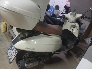 Daelim Besbi 125cc Scooter Beige/Marrón