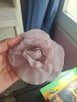 Flor para pelo