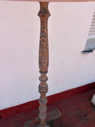 Lámpara de pie de madera y tela