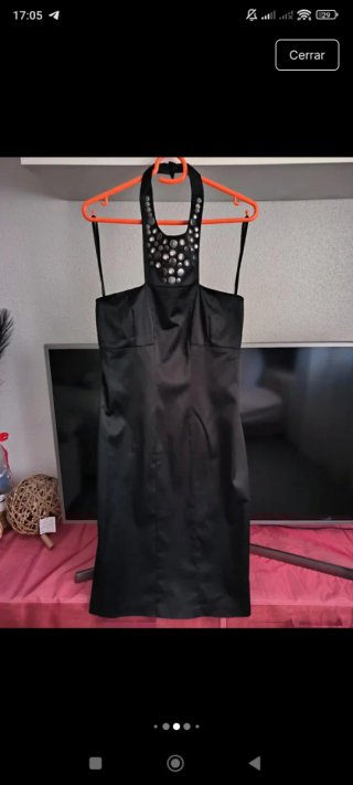 Vestido negro con pedrería