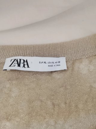 Cardigan Zara Beige Talla XL con top. Sin usar