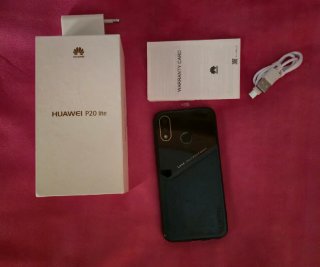 Huawei P20 Lite Negro + Funda Transparente