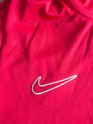 Chaqueta deportiva Nike roja Talla M