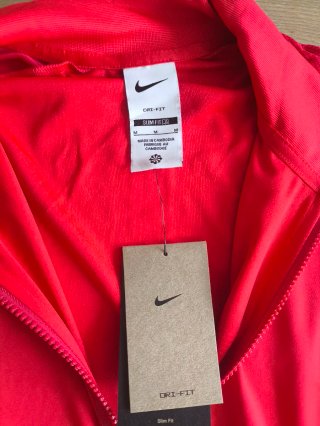 Chaqueta deportiva Nike roja Talla M