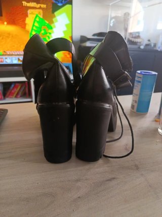 Botines de tacón negros