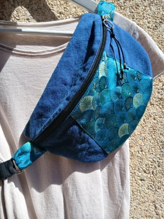 Riñonera denim con seda china bordada