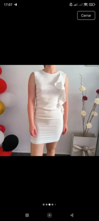 Vestido blanco con volantes