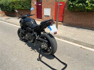 YAMAHA MT-07 A2
