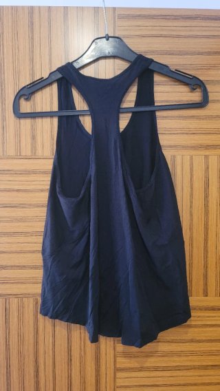 Camiseta deportiva Oysho negra talla M