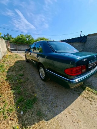 Mercedes-Benz Clase E 1995