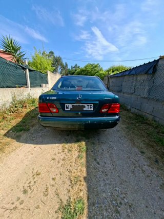 Mercedes-Benz Clase E 1995