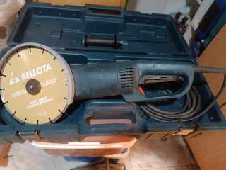 Amoladora Bosch 2300w con maletín