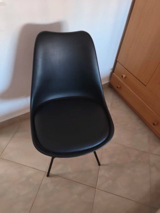 Sillas Negras Diseño Moderno