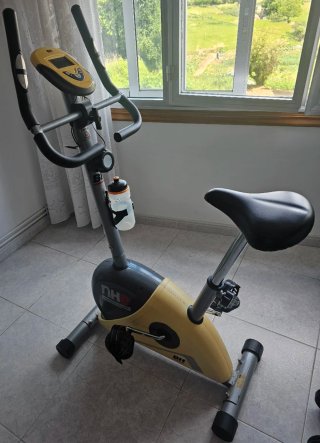 Bicicleta Estática BH NHB