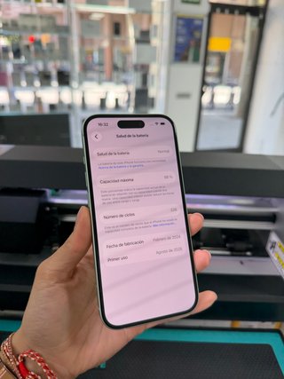 IPHONE 15 128GB COMO NUEVO