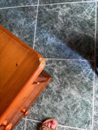 Mesa de salón de madera