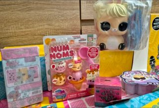 LOL Surprise Deluxe Mega Gift Box
