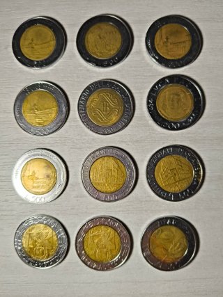 Lotto 12 monete 500 Lire bimetalliche vari anni