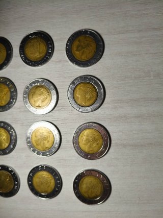 Lotto 12 monete 500 Lire bimetalliche vari anni