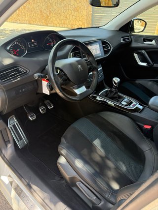 Peugeot 308 2018 impecable.