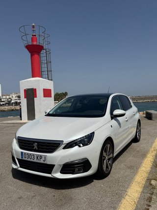 Peugeot 308 2018 impecable.