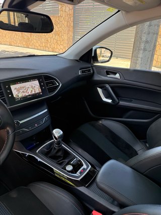 Peugeot 308 2018 impecable.