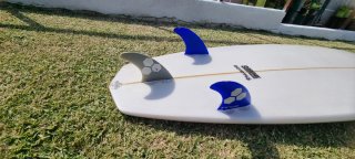 Tabla de Surf Vita 6'10+quillas Chanel island+fund