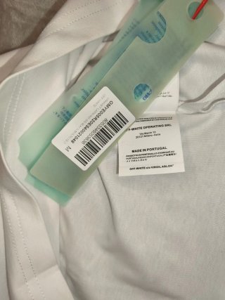 Camiseta Off-White iPhone 8 Edición