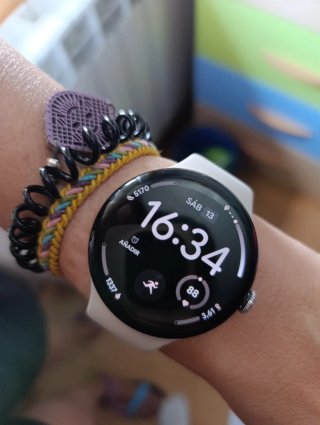 Google Pixel Watch 4 Wi-Fi 45 mm Plata | Impecable