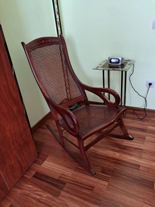 Mecedora Clásica Madera y Mimbre