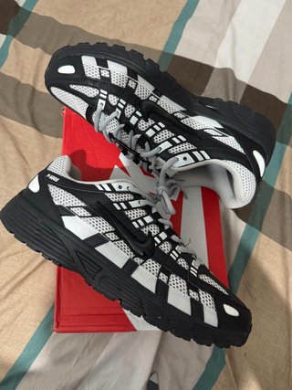 Nike P-6000 Zapatillas Negras y Blancas