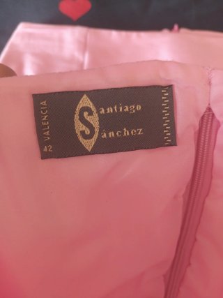 Conjunto falda y corpiño rosa de seda.
