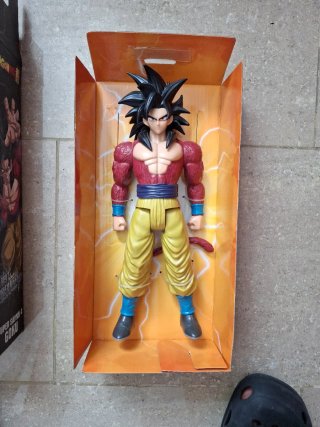 Figura Goku SS4 Limit Breaker Series Dragon Ball