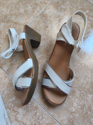 Sandalias blancas tacón sin estrenar