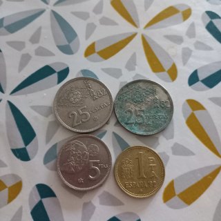 Lote de  monedas. todas las de las fotos por 3 eur