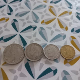 Lote de  monedas. todas las de las fotos por 3 eur