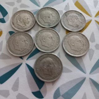 Lote de  monedas. todas las de las fotos por 3 eur