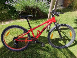 Bicicleta Trek Wahoo 24 Roja. Muy buen estado.