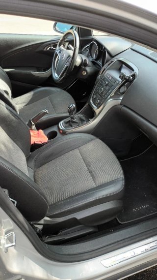 Opel Astra 2013