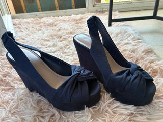Sandalias de cuña azul talla 36